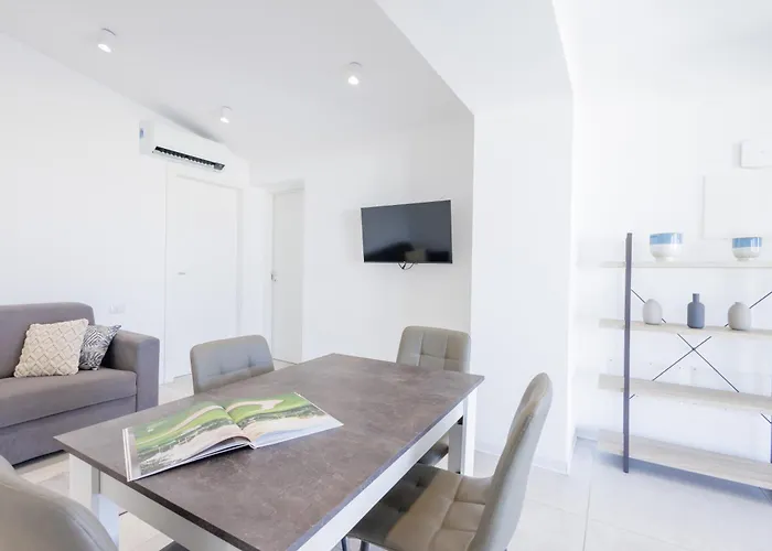 Baia Del Sole מלון אולביה