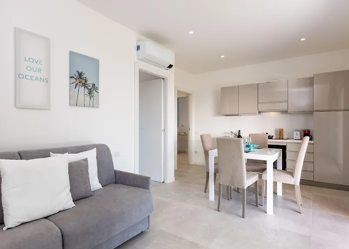 酒店 Baia Del Sole 4*