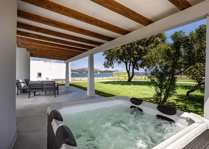 酒店 Baia Del Sole 4*